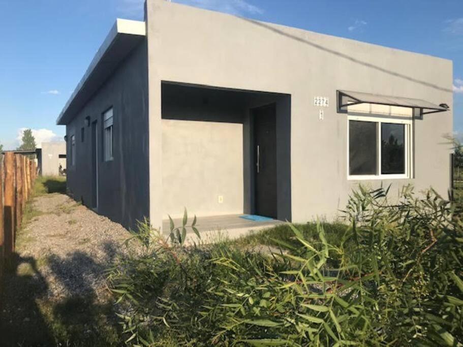 Comoda Casa Con Jardin En Colonia Del Sacramento Exterior foto